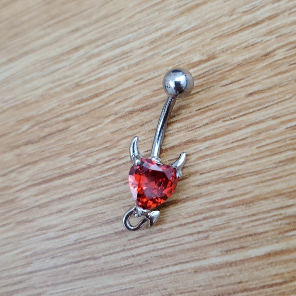 NWOT Bellybutton ring